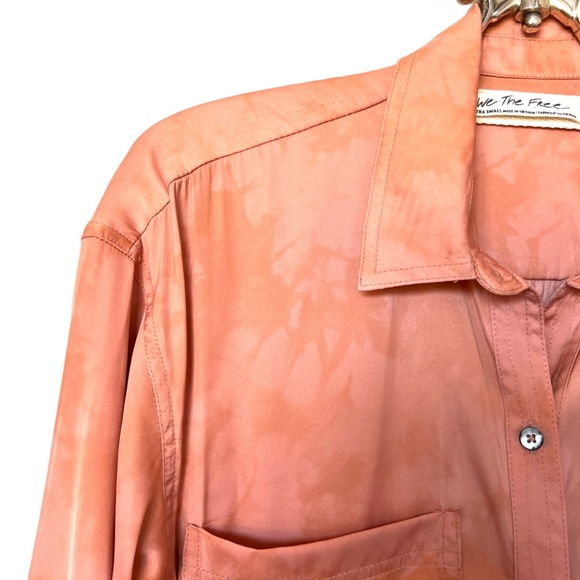 Free People We The Free Peach/Salmon Long Sleeve Button Downs Shirt Size… - Picture 2 of 14